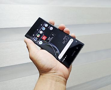 black sharp: Sony Xperia X, Б/у, 32 ГБ, цвет - Черный, 1 SIM — 3