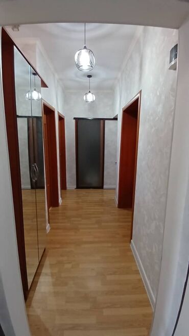 квартир в бишкек: 3 бөлмө, Менчик ээси, Чогуу жашоосу жок, Толугу менен эмереги бар