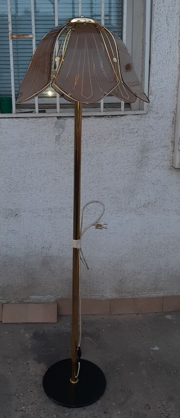 povezivanje sijalice na ogledalu: Floor lamp, color - Gold, Used