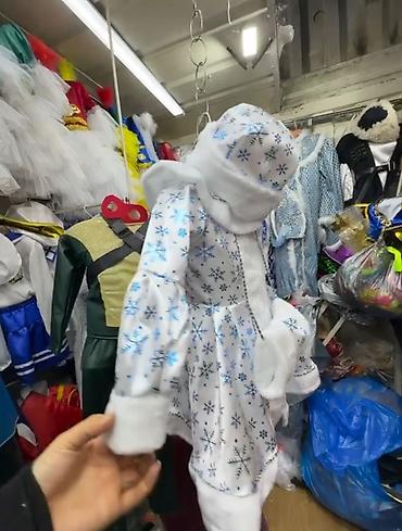 Карнавальные костюмы: Новогодние карнавальные костюмы - Дед Мороз: роскошные красные шубы с — 5