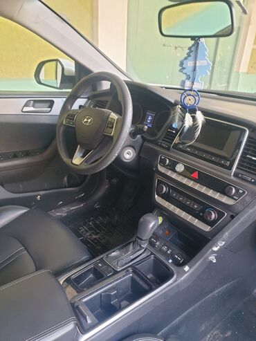 Hyundai: Hyundai Sonata: 2019 г., 2 л, Автомат, Газ, Седан — 8