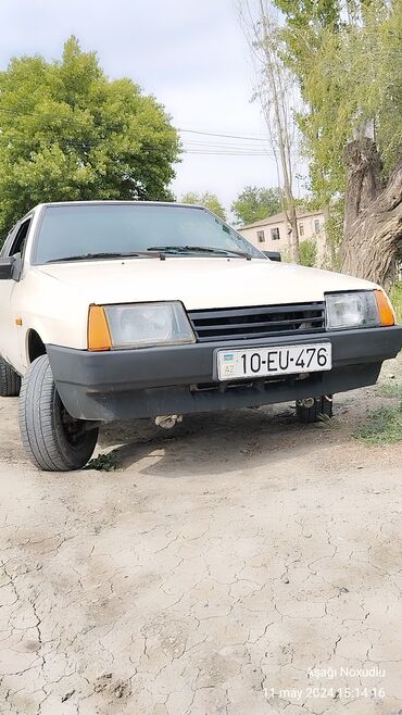 maşin satilir: VAZ (LADA) 2108: 1.5 l | 1985 il | 25555 km Hetçbek