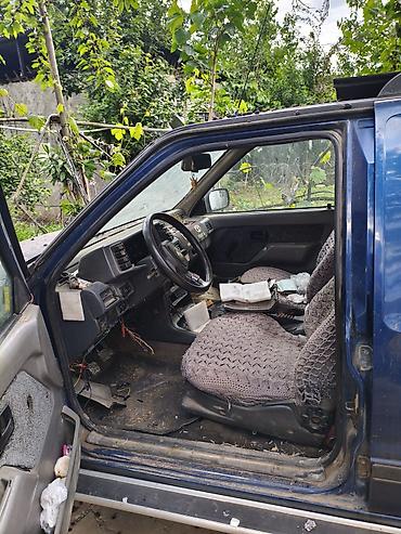 Nissan: Model: Nissan Terrano :Ehtiyat hissələri satılır — 5
