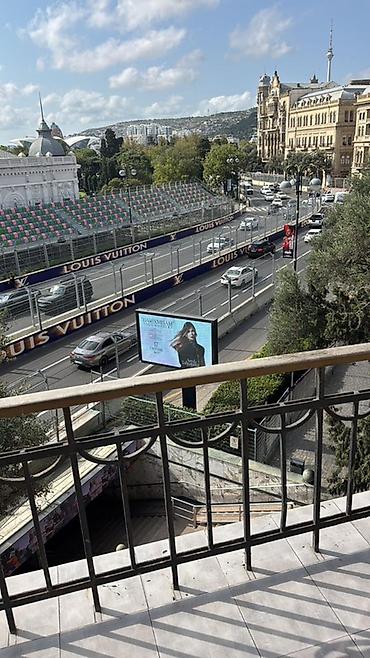 sebail: Formula 1 yaris zamani Balkon kiraye verilir. Max Adam: 6 nefer — 1