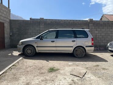 Mitsubishi: Mitsubishi Space Wagon: 1999 г., 2 л, Автомат, Бензин, Универсал