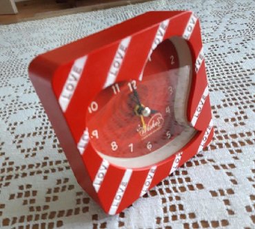 Clocks for home: Table clock