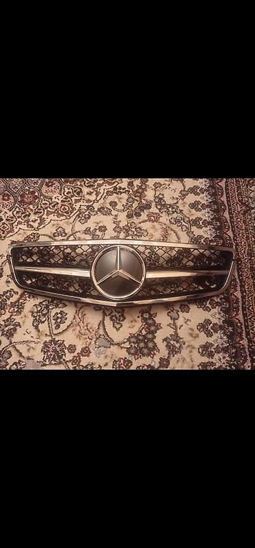 keci qiymeti: Mercedes-Benz ön radiator barmaqlığı W 204 Kuza C Radiyyator — 4