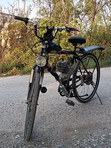 28 velosiped satisi sumqayit: Salam bu matorlu velosipedin 1 2 problemi var siveça baglanan yeri