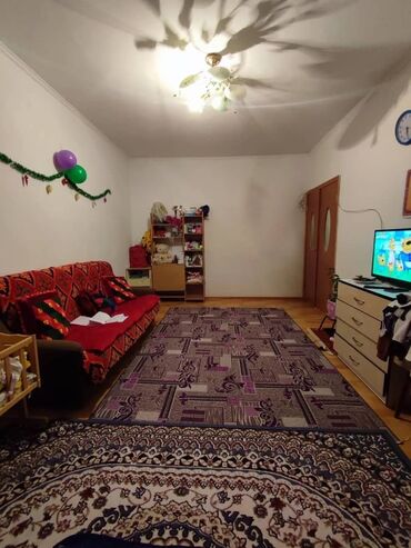 квартиры в джале в Кыргызстан | Посуточная аренда квартир: 1 комната, 33 м², 106 серия, 5 этаж, Старый ремонт, Электрическое отопление