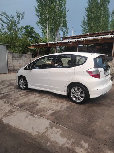 воздушный домкрат для авто: Honda Fit: 2010 г., 1.5 л, Автоматические, Бензин, Седан
