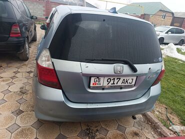 Honda: Honda Fit: 2002 г., 1.3 л, Вариатор, Бензин, Хэтчбэк — 8
