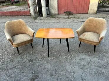 Stilske garniture: Retro koktel fotelje i stočić 🪑✨ Retro koktel fotelje i stočić iz — 10
