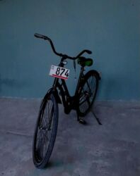 işlənmiş qaçış aparatı: Velosiped satılır təcili ⚠️ Hər şeyi işlək ✅ Velosiped 28 likdir