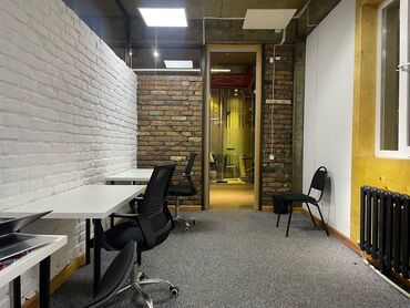 Офисы: Сдается офис в креативном хабе, предназначенный для команды из 5