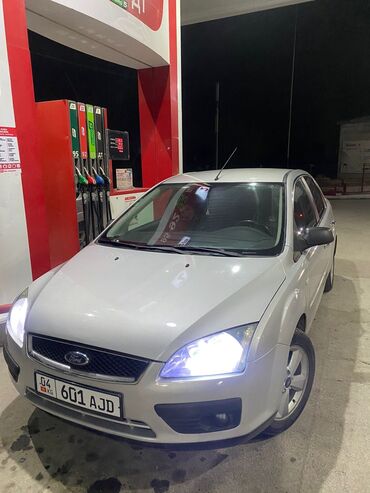 Ford Focus: 2006 г., 1.8 л, Механика, Бензин, Седан