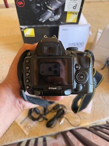 16 pro kabro: Nikon D5000 DSLR fotoaparat dəsti Xüsusiyyətlər: - 12.3 MP DX-format — 5