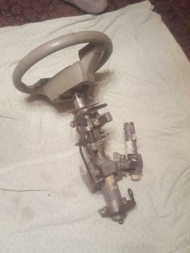 Опорные подушки амортизаторов: Опорная подушка амортизатора Nissan 2005 г., Б/у, Оригинал, США — 12