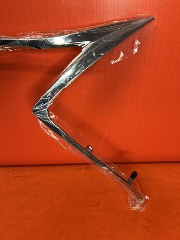 Решетки радиатора: Решетка радиатора Lexus Оригинал — 10