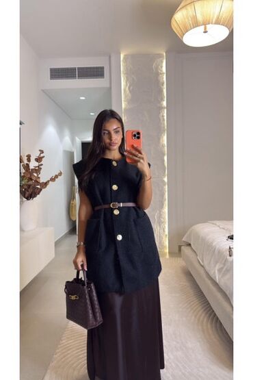 Prsluci: 🔥Ženska bezrukavna prsluk-tunika sa krupnim dugmadima
✅Cena 2300 din — 8