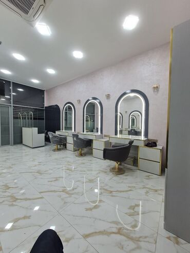 Digər salon, tibbi mebel: Daxili dizaynı və funksionallığı ilə göz oxşayan, tam təchiz olunmuş — 13