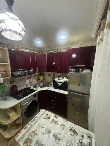 Köhnə tikili: Bakı, Əmircan qəs., 3 otaqlı, Köhnə tikili, 90 kv. m — 3