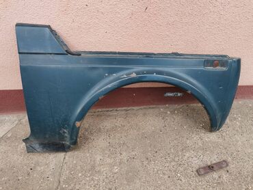 Auto delovi: Krilo, blatobran desni Lada 2121,21213,21214 Niva. Polovno, ocuvano — 1