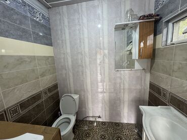 Долгосрочная аренда домов: 50 м², 4 комнаты, Утепленный, Бронированные двери, Евроремонт