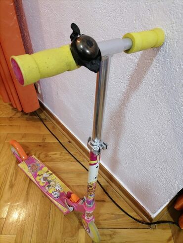 Trotineti, skejtbordovi i hoverbordovi: Trotinet za decu dobar jak na dva silikoska točka. Baš dobar — 6