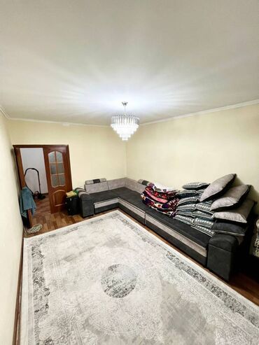 Продажа квартир: 3 комнаты, 70 м², 106 серия, 1 этаж, Косметический ремонт
