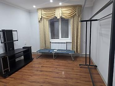 сдаю дом в селе: 100 м², 5 комнат, Аламединский рынок / базар, Семейным — 3