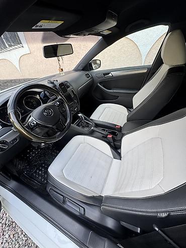 Транспорт: Volkswagen Jetta: 2017 г., 1.8 л, Автомат, Бензин, Седан — 7