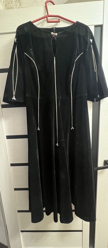 Вечерние платья: Вечернее платье, Пышное, Длинная модель, Велюр, С рукавами, Камни, 6XL — 1