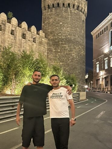 Медицина, фармацевтика: AZERBAYCANDAN ÇIXMAQ İSTİYEN İKİ QARDAŞIQ BİZİ XARİCE APARAN BİR
