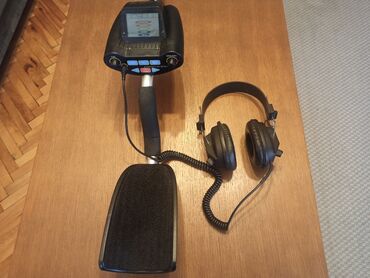 Ostali proizvodi za sport i razonodu: Skoro nov metal-detektor, po mojim saznanjima veoma dobar, rasklopiv — 12