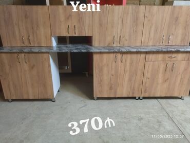 Mətbəx mebeli: Mətbəx mebeli yenidir 370₼ satılır ölçü 3m çatdirilma quraşdirilma