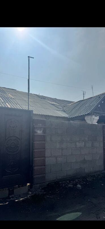 токтоналиева квартира: 55 кв. м, 3 бөлмө, Унаа токтотуучу жай, Забор, тосулган