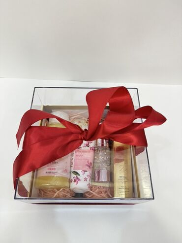 Косметика: Подарочные наборы на Новый год🎄 Косметики и ухода В ассортименте — 6