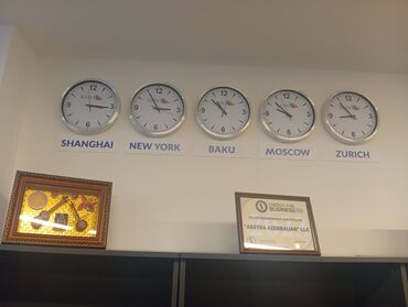 Ofis masaları: Продаются офисное оборудование в отличном состоянии : мониторы, сейф — 8