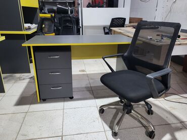 Stullar: Açılmayan, Dördbucaq masa