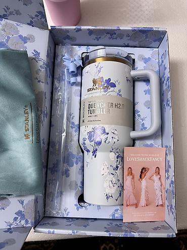 Стаканы: Термокружка Stanley😍😍😍 В НАЛИЧИИ все цвета Объем 1,18л и 0,8л Также — 7