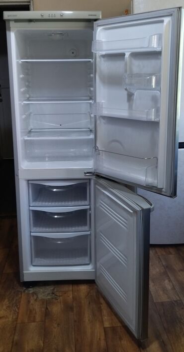 кофейня работа: Холодильник Samsung, Б/у, Двухкамерный, De frost (капельный), 55 * 173 * 55