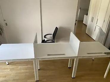 ormari numanovic: Radni kancelarijski stolovi – beli U ponudi su očuvani i funkcionalni — 3