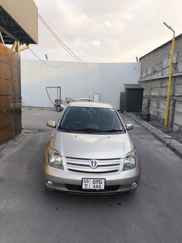 тойота айго цена бишкек: Toyota ist: 2003 г., 1.5 л, Автоматтык, Бензин, Хетчбек