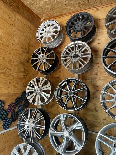 Диски: Литые Диски R 15 RS Wheels, Комплект, отверстий - 4, Б/у