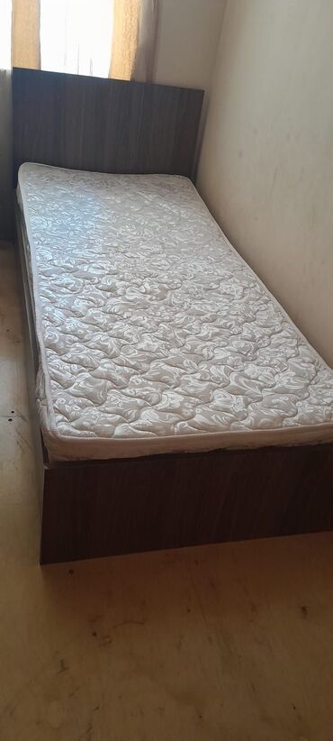 İşlənmiş, Təknəfərlik çarpayı, Bazasız, Matras ilə, Siyirməsiz