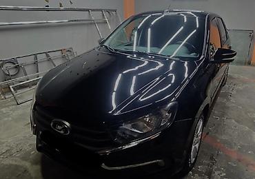 VAZ (LADA): Lada Granta sedan – qara rəng Xüsusiyyətlər: - Kuzov: 4 qapılı sedan — 1