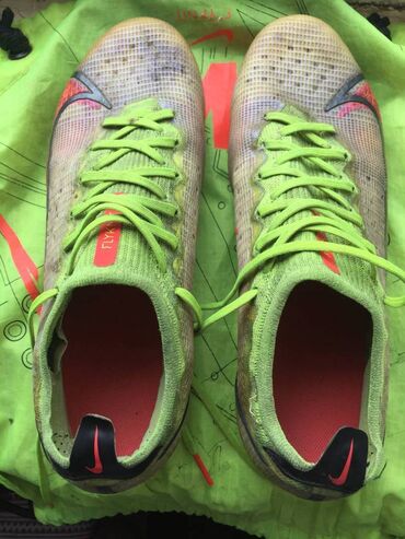 Nərdlər: Butslar Nike, Ölçü: 41, İşlənmiş