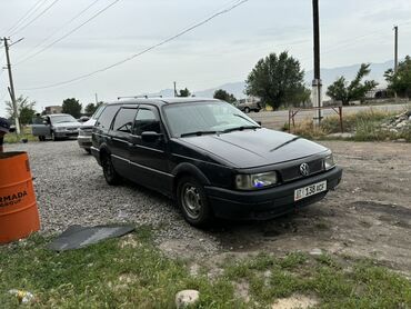 Volkswagen: Volkswagen Passat Variant: 1991 г., 1.8 л, Механика, Бензин, Фургон
