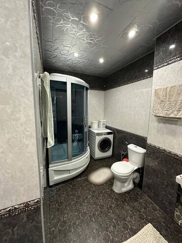 Uzunmüddətli kirayə mənzillər: 28 May metrosu Jalə Plazada mənzil kirayə verilir. Mərtəbə 16/12 Ümumi — 6