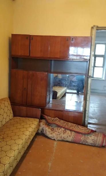 барачный: 3 комнаты, 45 м², Западный (новый) автовокзал 1 этаж, Старый ремонт — 2
